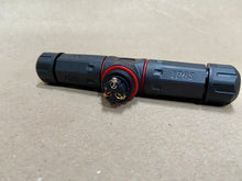 Load image into Gallery viewer, M10101 3-Way 3 Pole 400V Wire Connector (2 Pack)