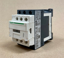 Load image into Gallery viewer, M58418 Washer Pump Contactor (18)
